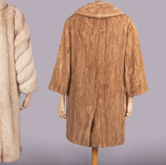 Vintage Designer Hattie Carnegie Mink Coat, 1960s Fur Mod Jacket - Picture 4 of 7